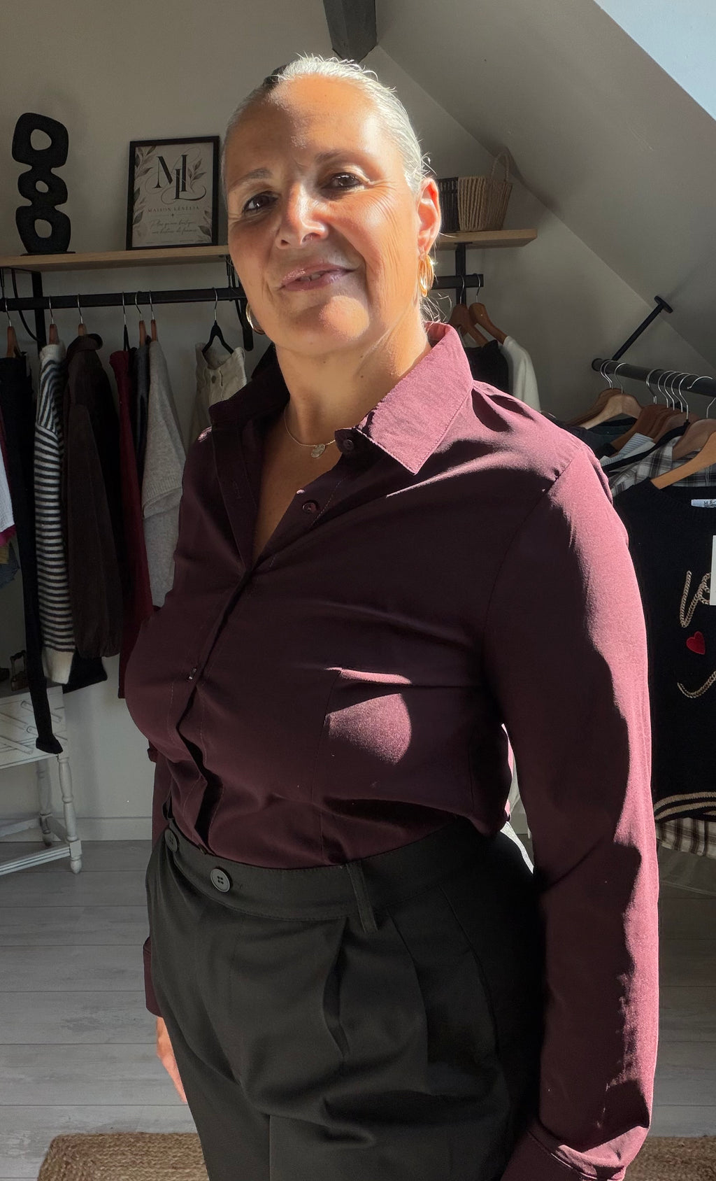 Chemise Élise – Beige, Bordeaux & Noir
