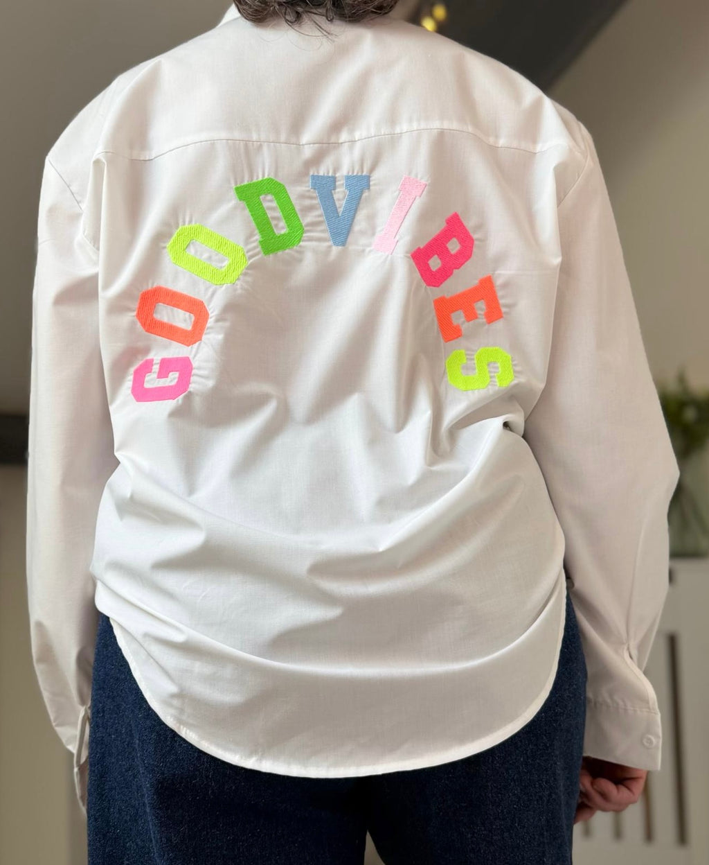 ✨ Chemise Oversize GOOD VIBES – Élégante & Confortable✨